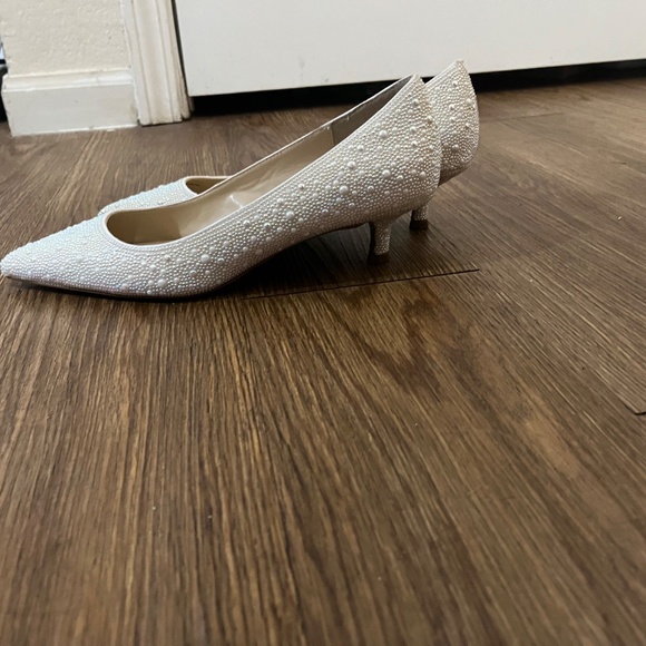 Betsey Johnson Scout Pearl heels size 9 - Picture 6 of 6